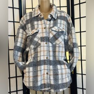 ARIZONA JEAN COMPANY Full Button Long Sleeve Thick Flannel Shacket/Coatigan. MED